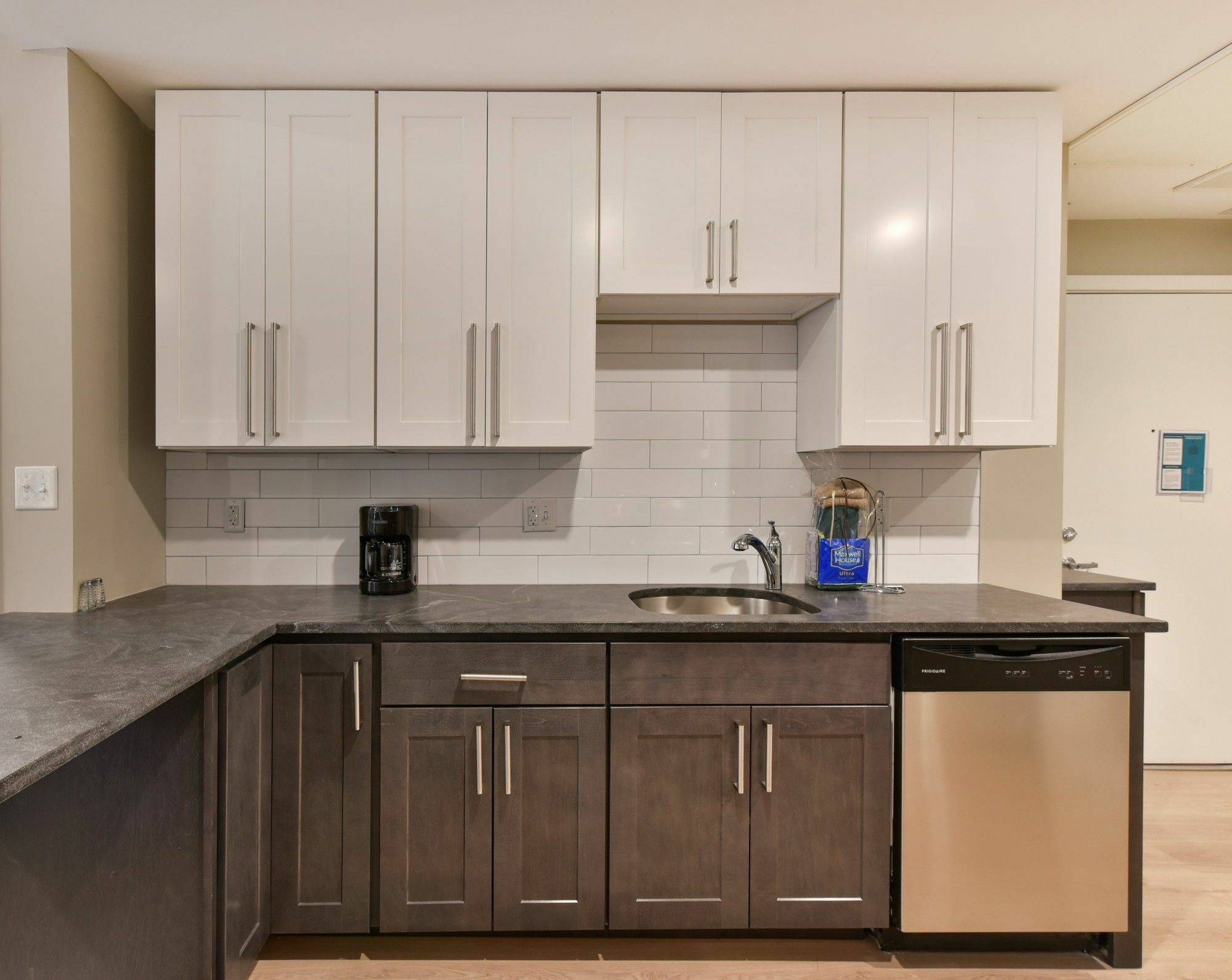Global Luxury Suites At Longwood Brookline Kültér fotó