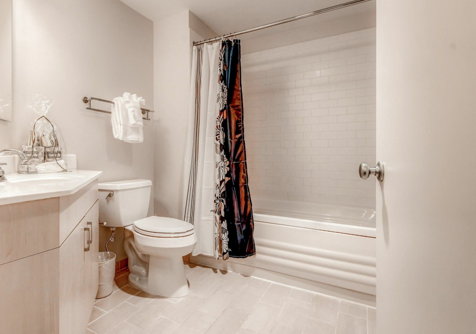 Global Luxury Suites At Longwood Brookline Kültér fotó